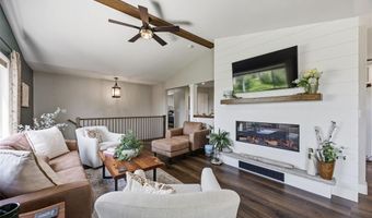 800 Kaitlynn Ave, Anamosa, IA 52205