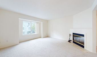 68 Virginia Ave 14, Danbury, CT 06810