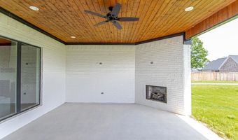 4917 Lake Vista Dr, Benton, AR 72019