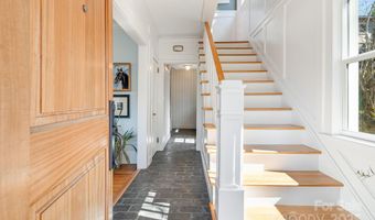 22 Kenilwood Pl, Asheville, NC 28803