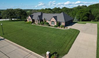 2702 Country Oaks Dr, Atlantic, IA 50022