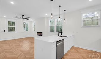 906 E 33rd St, Savannah, GA 31401