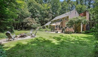 17 Candlewood Dr, Amherst, NH 03031