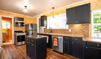 9578 Maplewood St, Angola, NY 14006
