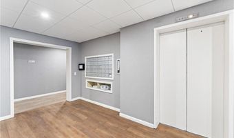 30 Argyle Ave 206, East Providence, RI 02915