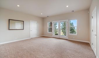 3269 NW Fairway Heights Dr, Bend, OR 97703
