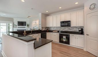 10900 HOLYSTONE Ln 301, Berlin, MD 21811