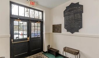 12 Elm St 2, Newport, RI 02840