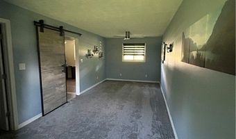 784 Robinhood Dr, Aurora, OH 44202