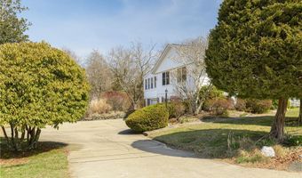 152 Hamilton Ave, Jamestown, RI 02835