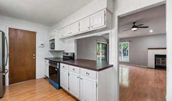 4034 Danbury St, Bel Aire, KS 67220
