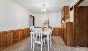2427 BARBARA Ave, Appleton, WI 54915