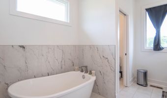 921 Justine Cir E, Indianapolis, IN 46234