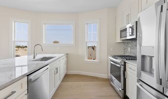 68 Orient Ave 3, Boston, MA 02128