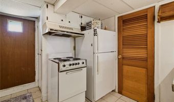 10 Kerins Ter, Newport, RI 02840