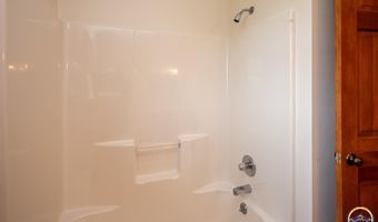 13827 SW 81st St, Auburn, KS 66402