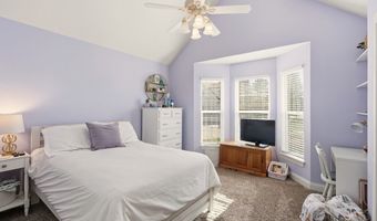 617 Eaton Dr, Aurora, OH 44202