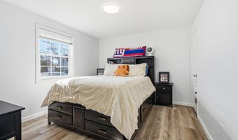 1016 Longboat Ave, Beachwood, NJ 08722