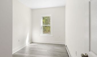 551 Chestnut St 1, Athol, MA 01331