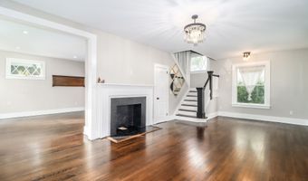 79 W Wooster St, Danbury, CT 06810