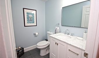 66 Girard Ave 312, Newport, RI 02840
