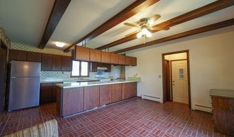 101 Hilltop Dr, Ackley, IA 50601