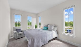 20305 SAVIN HILL Dr, Ashburn, VA 20147