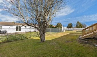 99 Salem Ave, Cranston, RI 02920