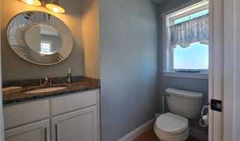 9 Arbeth Rd, Narragansett, RI 02879