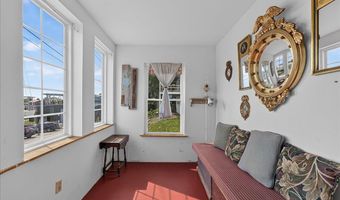 104 Front St, Belfast, ME 04915