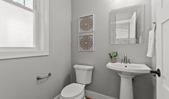 5644 N SUMMERLAND Dr, Appleton, WI 54913