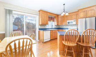 127 Curtiss St, Bristol, CT 06010