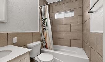 632 ADAMS St NE, Albuquerque, NM 87110