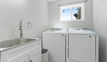 10114 Hayters Gap Rd, Abingdon, VA 24210