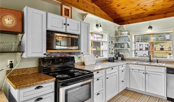 6808 Rossman Rd, Almond, NY 14804