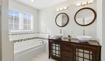 10827 VISTA GARDENS Dr, Bowie, MD 20720