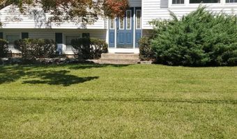 12 Van Gogh Ln, Airmont, NY 10901