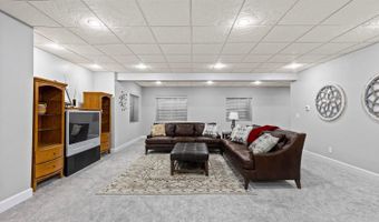 5925 Zinnia Ct, Arvada, CO 80004