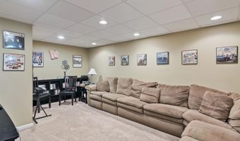 29 Grey Meadow Dr, Burlington, VT 05408
