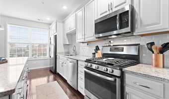 23315 MILLTOWN KNOLL Sq 115, Ashburn, VA 20148