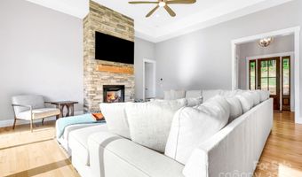 128 Saddle Ridge Dr, Alexander, NC 28701