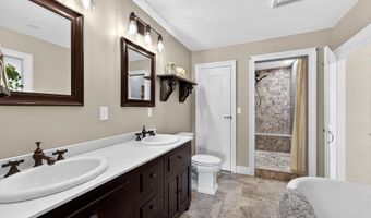 290 Leighton Rd, Augusta, ME 04330