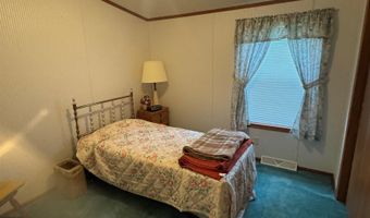 8907 N SHORE Dr, Amherst Junction, WI 54407