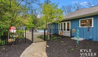1585 River Oaks Dr SE, Ada, MI 49301