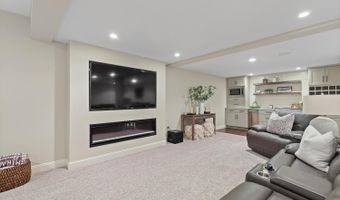 3120 Windmill Dr, Adrian, MI 49221