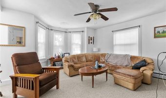 28 Young St, Newport, RI 02840