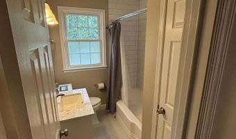 2910 N WESTMORELAND St, Arlington, VA 22213