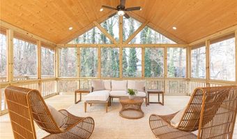 806 Moonlit Ln NW, Acworth, GA 30102