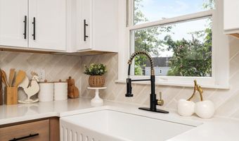 35 WALDRON Rd, Allentown, NJ 08501