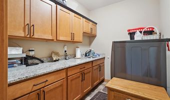 2055 Silver Maple Trl, North Liberty, IA 52317
